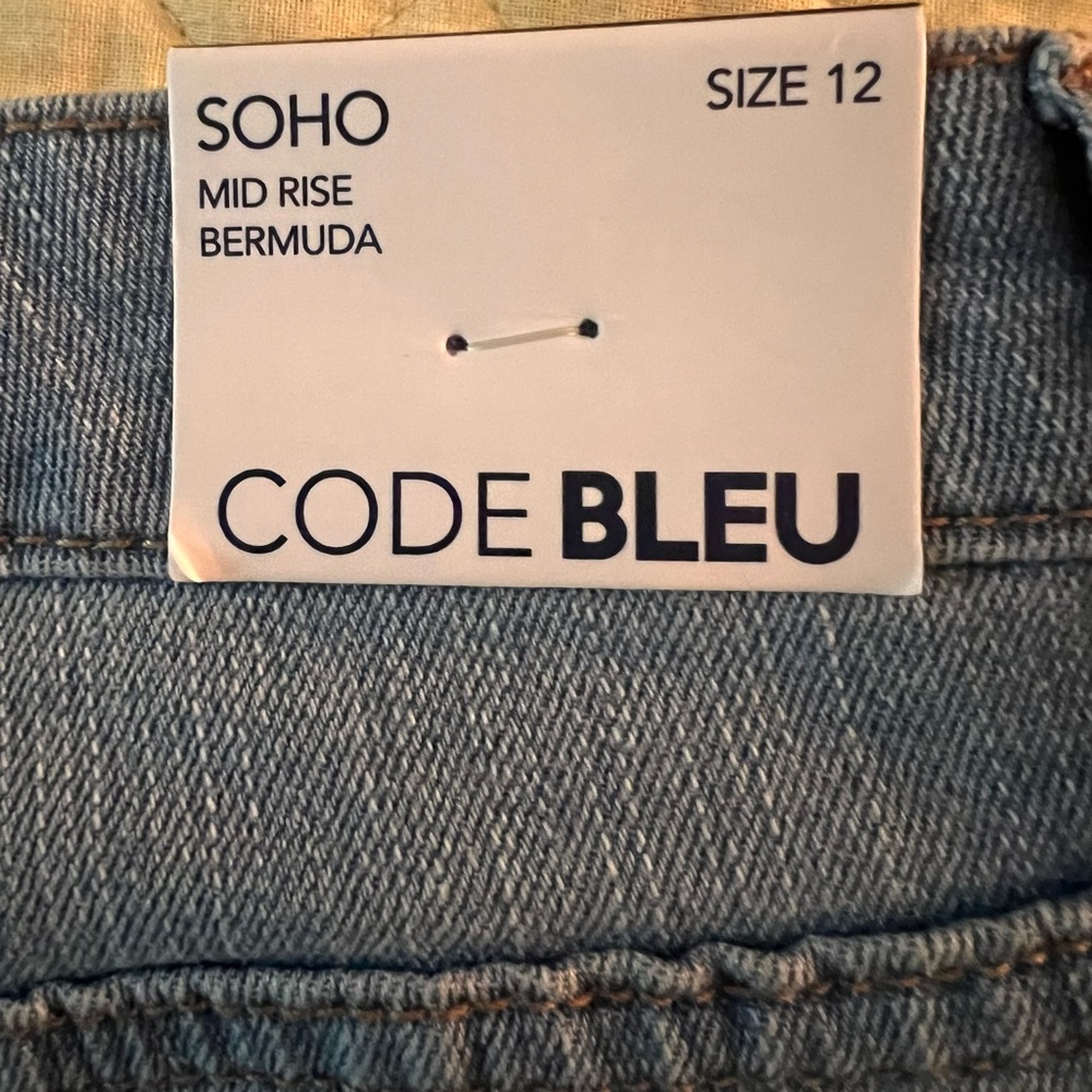 Code Bleu Light Blue Denim Shorts - Picture 3 of 6